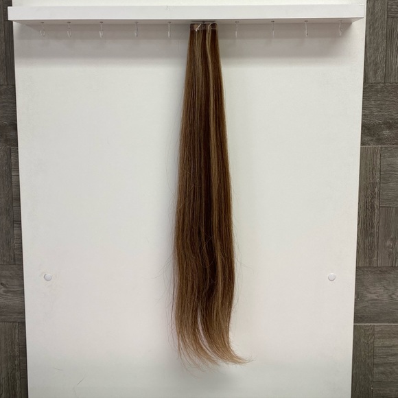 Highlights #6/9.3 Tape In Hair Extensions 24” - Picture 3 of 3